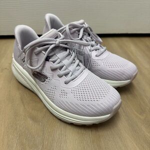 Skechers Women's Size US 7.5 Lace-Up Memory Foam Swift Fit Sneaker